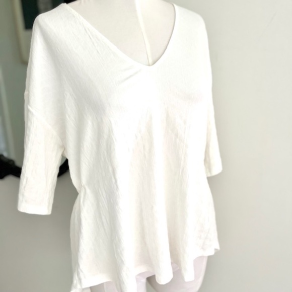 Zara Wide V-Neck 3 Quater Sleeves Light Weight White Cotton Shirt - Picture 2 of 6